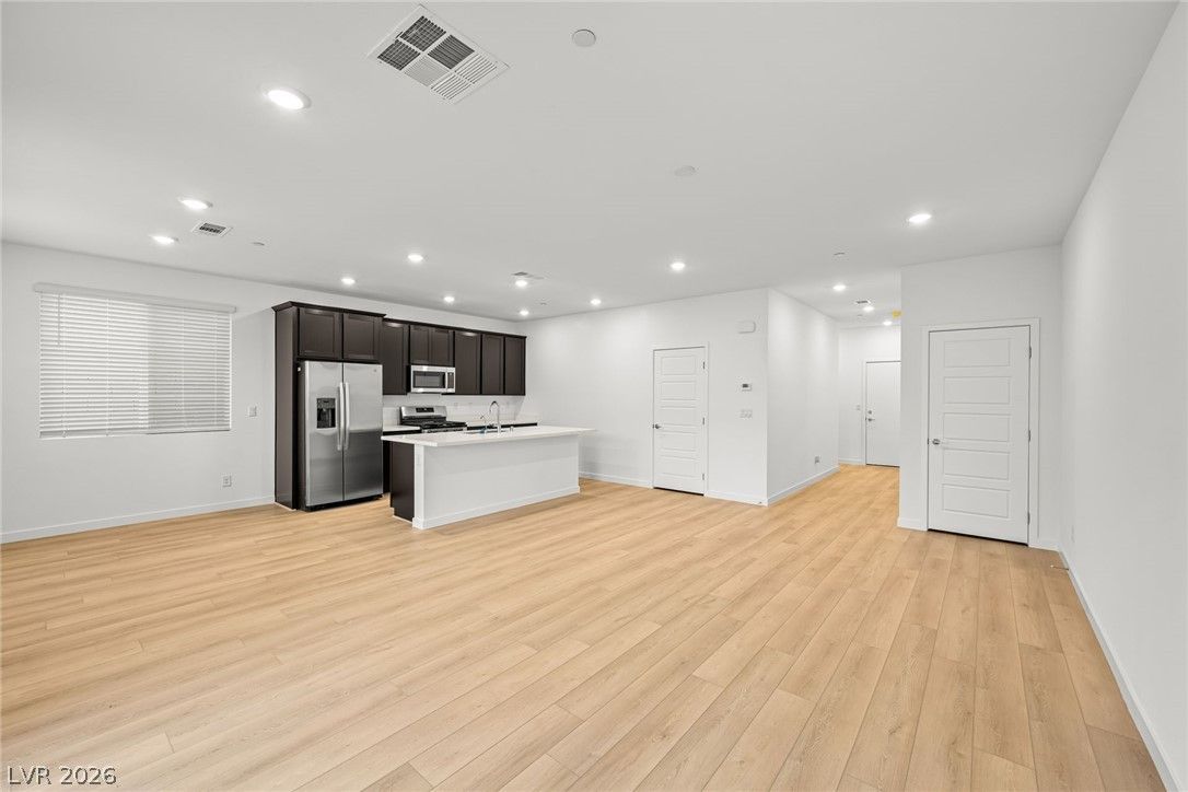 1731 Strada Nathan — photo 4 of 27