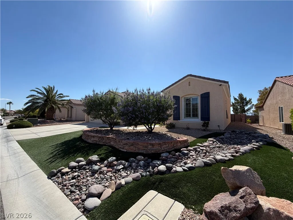 2127 Clearwater Lake Drive — photo 3