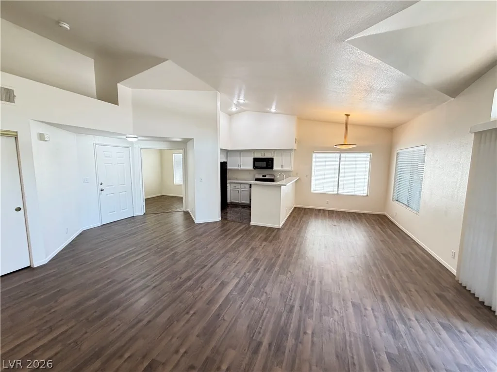 7241 Indian Creek Lane 201 — photo 4