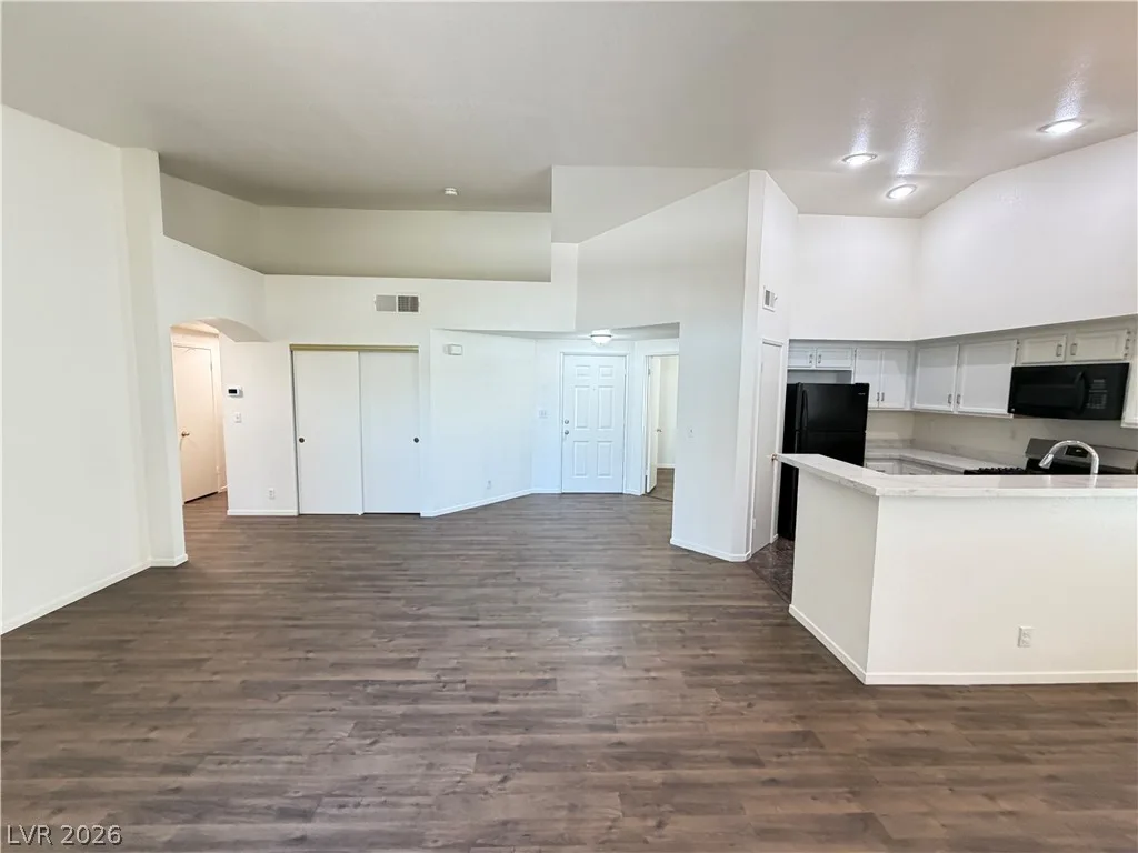 7241 Indian Creek Lane 201 — photo 5
