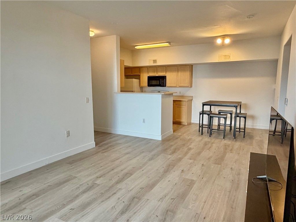 2615 West Gary Avenue 1046 — photo 3