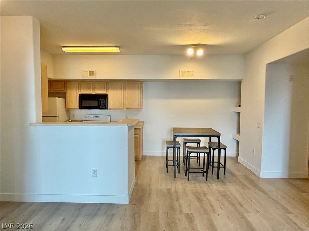2615 West Gary Avenue 1046 — photo 4