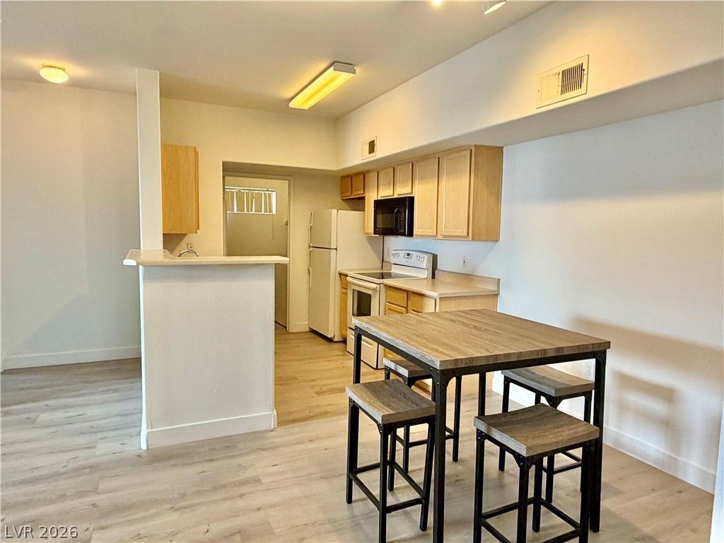 2615 West Gary Avenue 1046 — photo 5