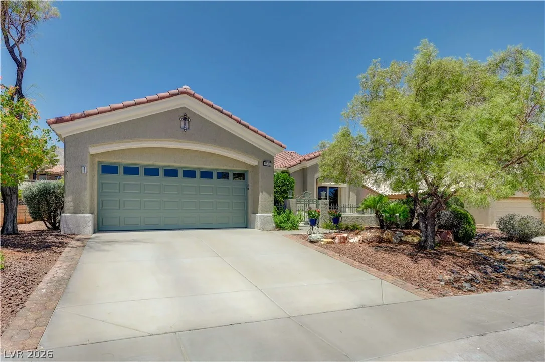 2533 Banora Point Drive — photo 2