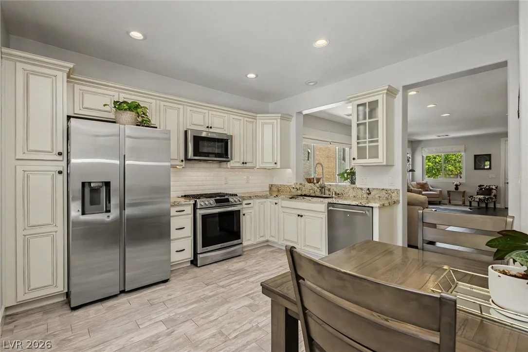 3237 Ridgecliff Street — photo 3 of 49