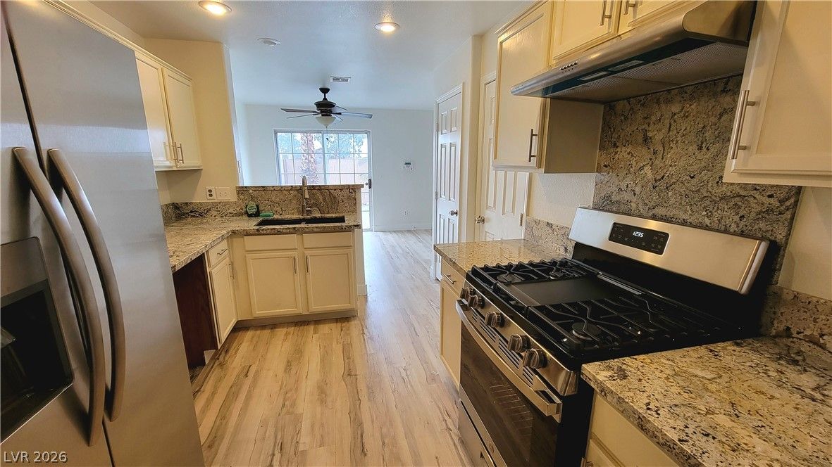 3930 Starfield Lane — photo 2