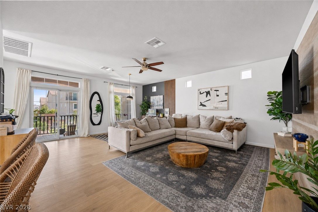 5752 Rolling Dale Avenue — photo 2