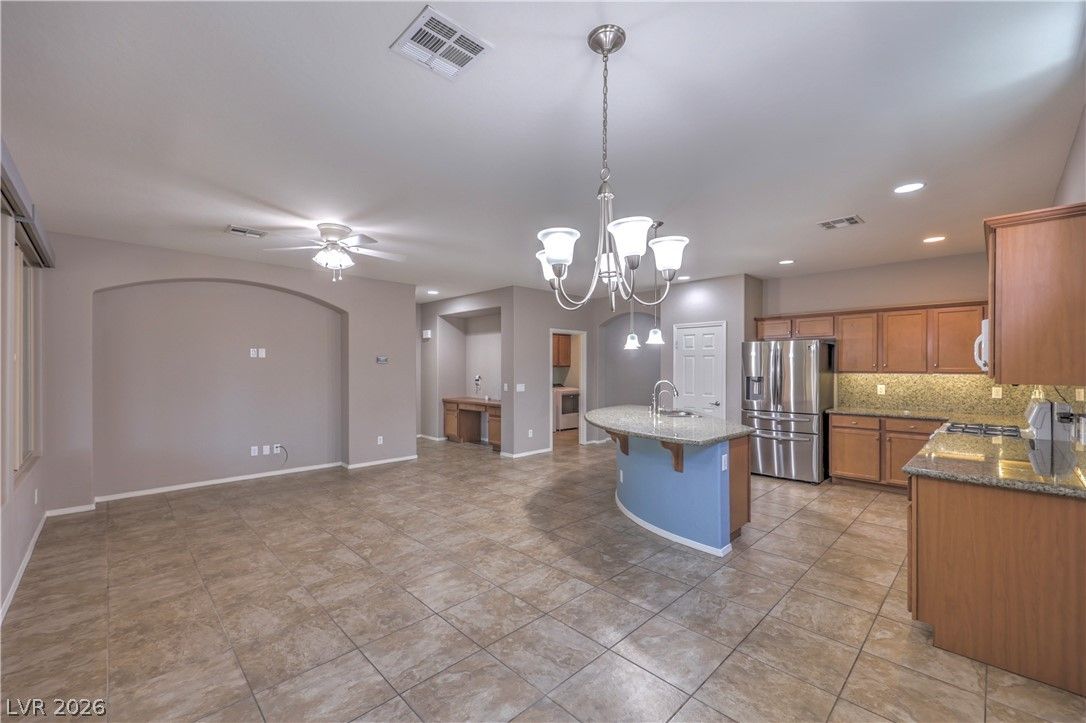 3633 Greenbriar Bluff Avenue — photo 5 of 60