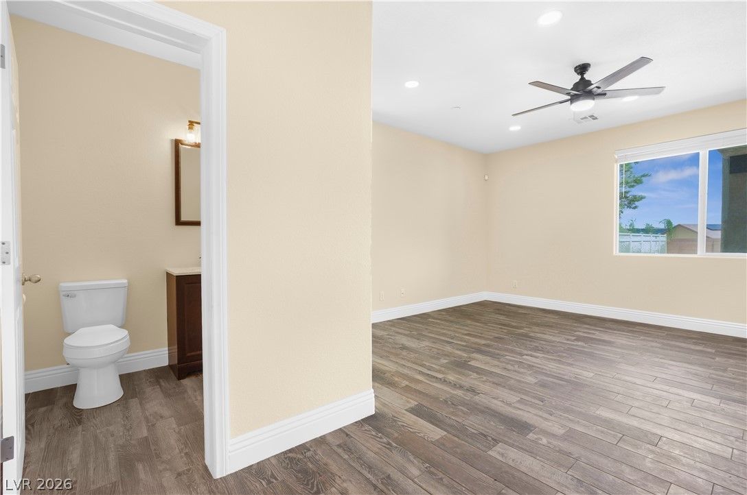 948 West Crescent Falls Street — photo 3 of 29