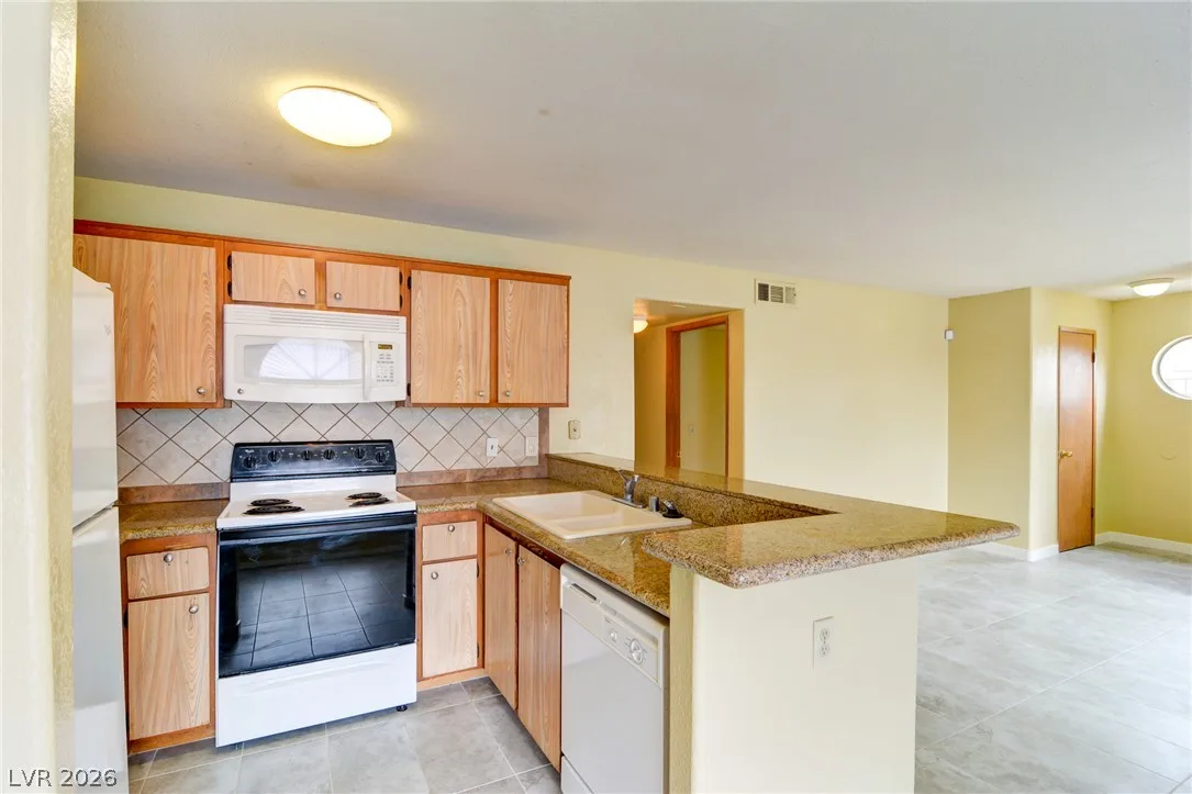 2980 Juniper Hills Boulevard 201 — photo 4
