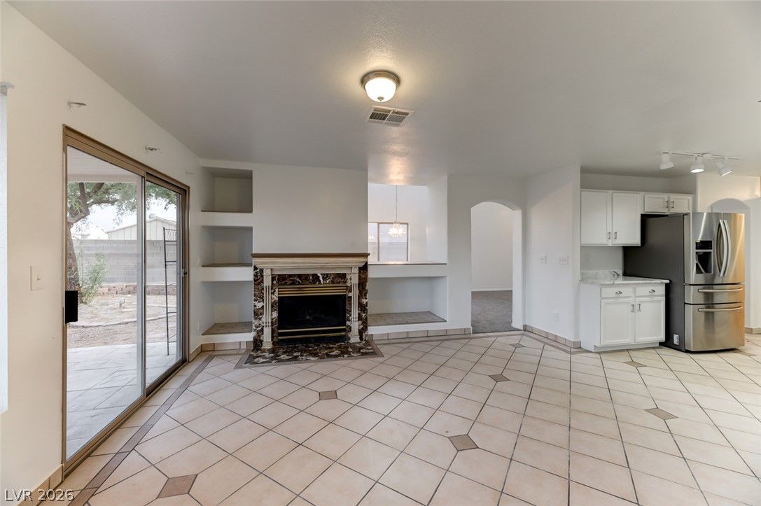 4548 Grand Rock Drive — photo 4 of 18