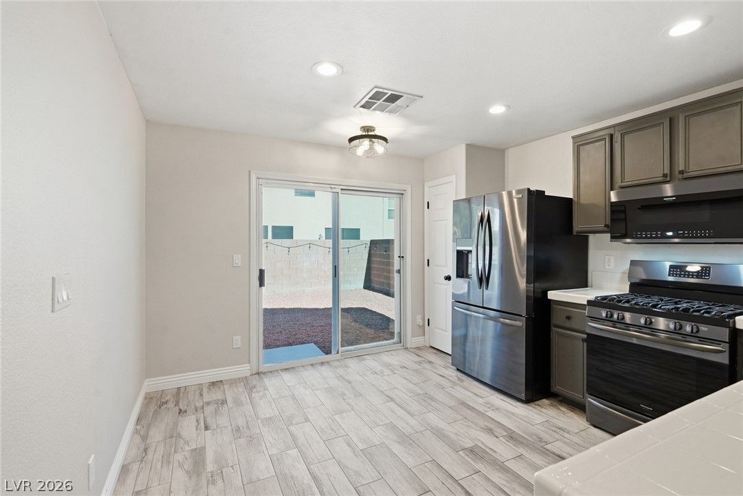 8432 Warthen Meadows Street — photo 3
