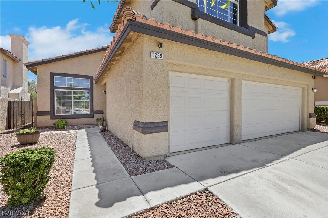 9229 Valador Avenue — photo 4