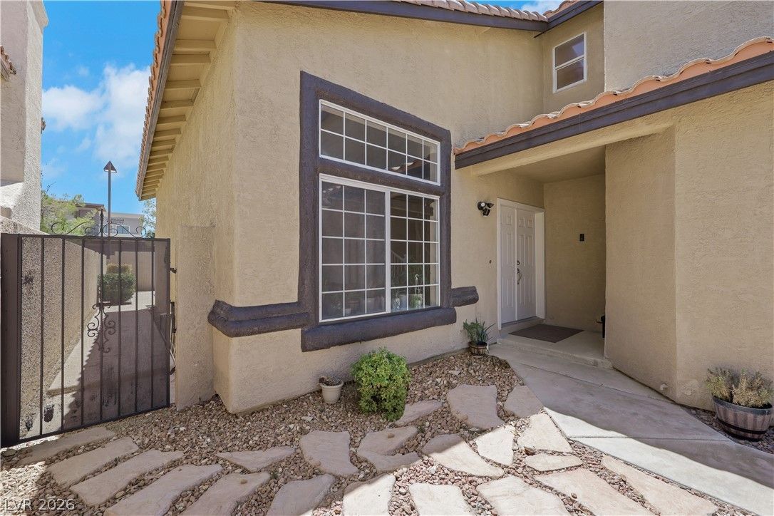 9229 Valador Avenue — photo 5
