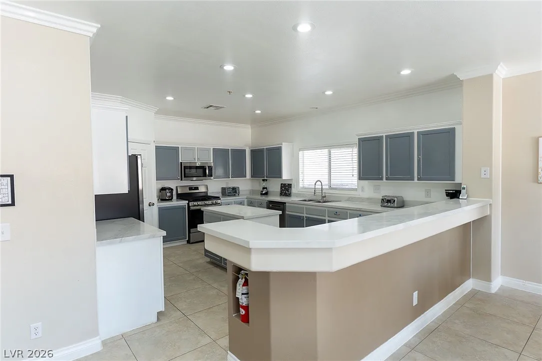 9708 Enniskeen Avenue — photo 3