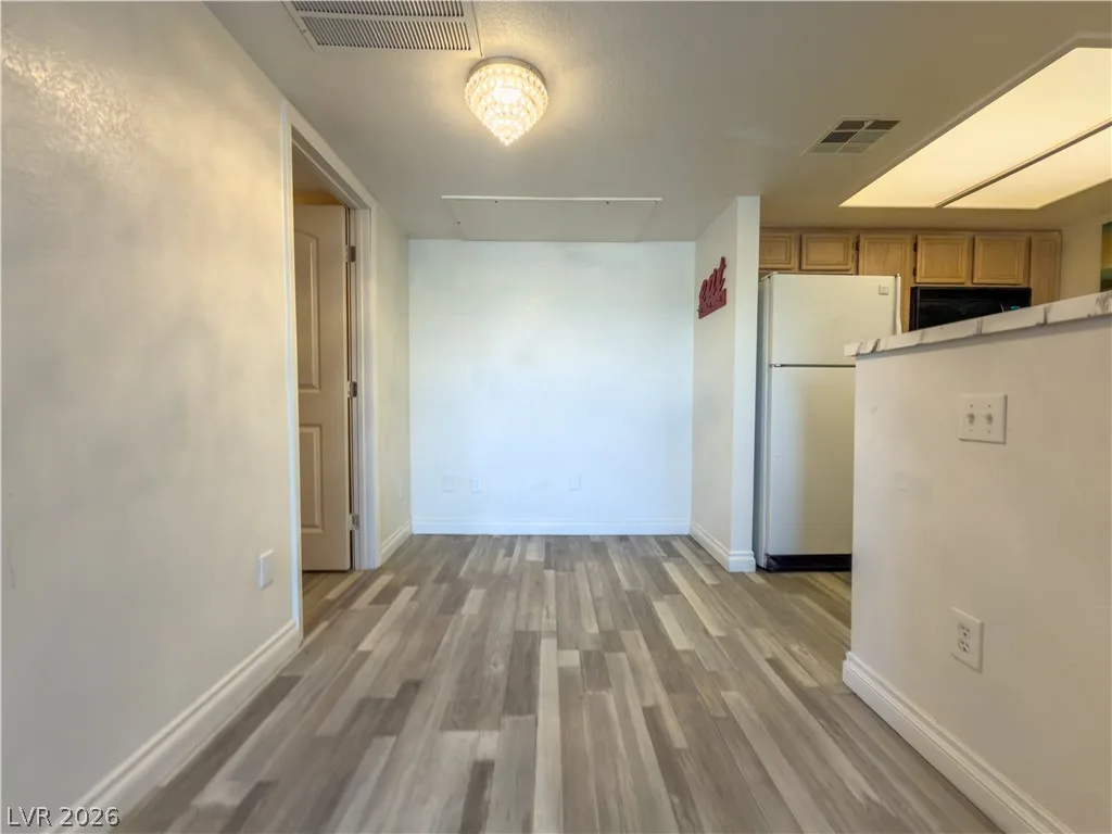 8070 West Russell Road 2063 — photo 3