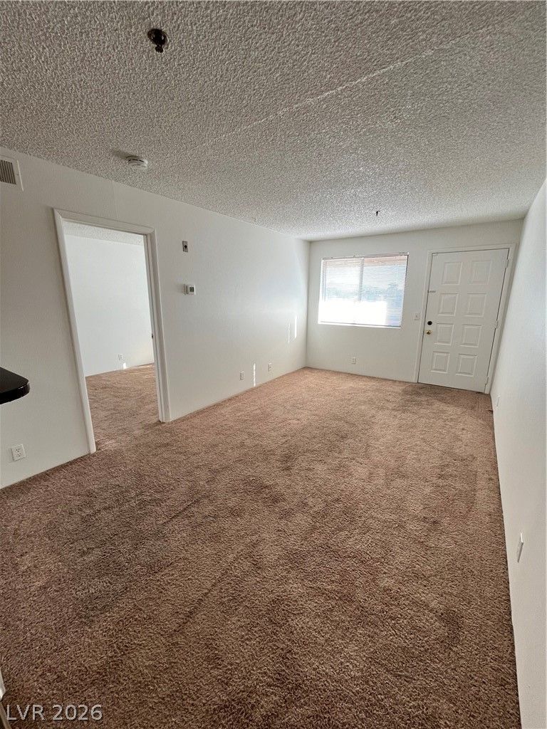 1381 East University Avenue 304 — photo 2 of 9