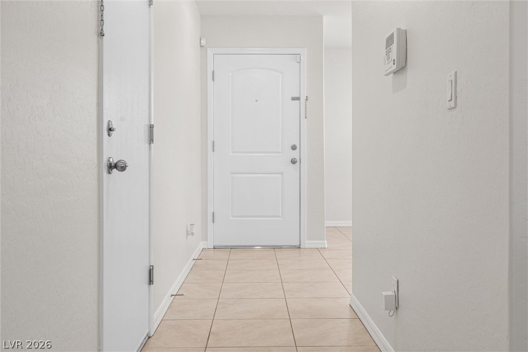 4568 Velvet Oak Court — photo 5 of 28