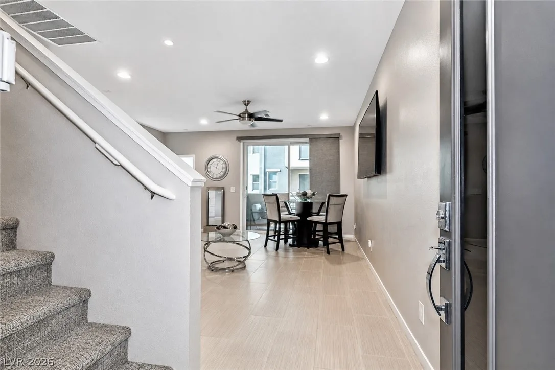 11257 Rainbow Peak Avenue 211 — photo 3 of 43