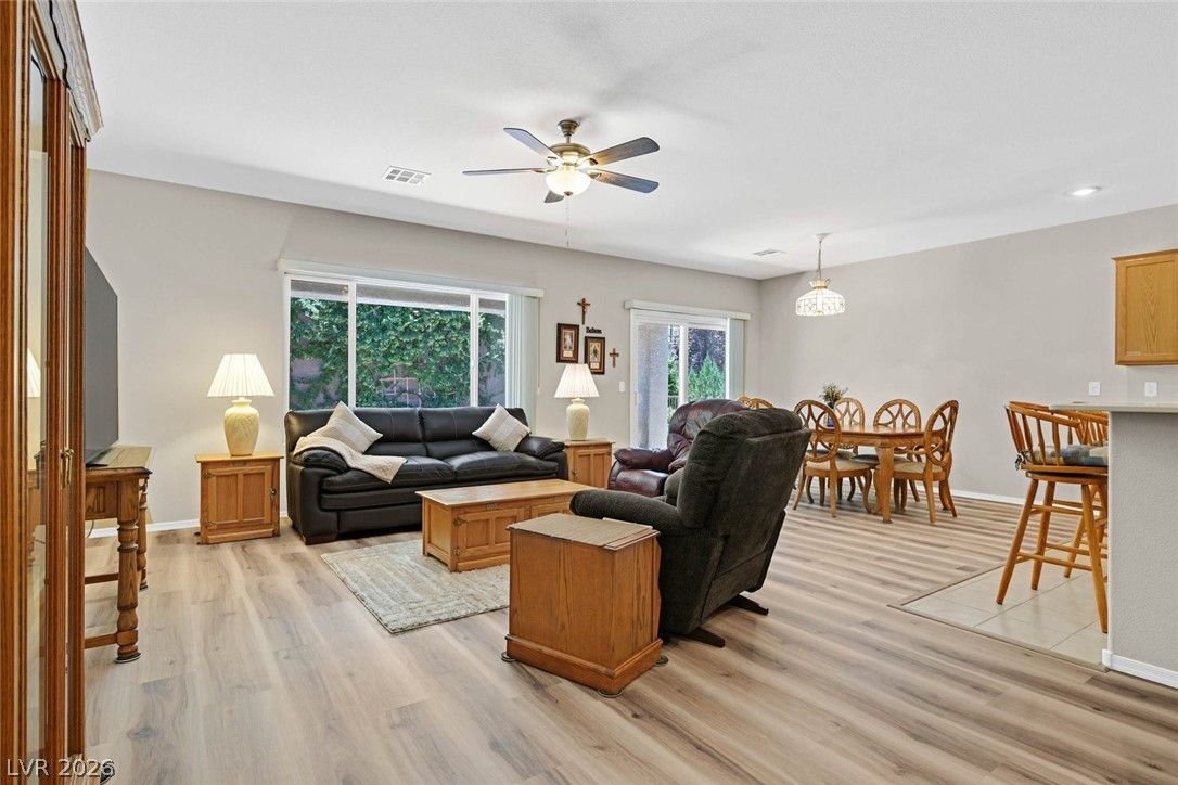 2200 Sawtooth Mountain Drive — photo 3