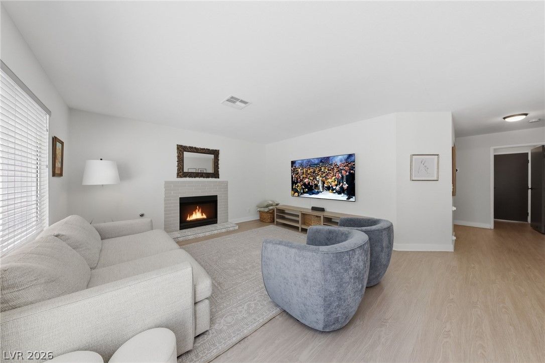 9401 Crown Vista Lane — photo 4 of 17