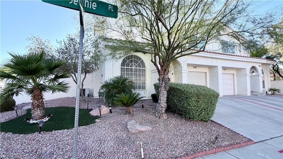 4125 Jennie Place — photo 2