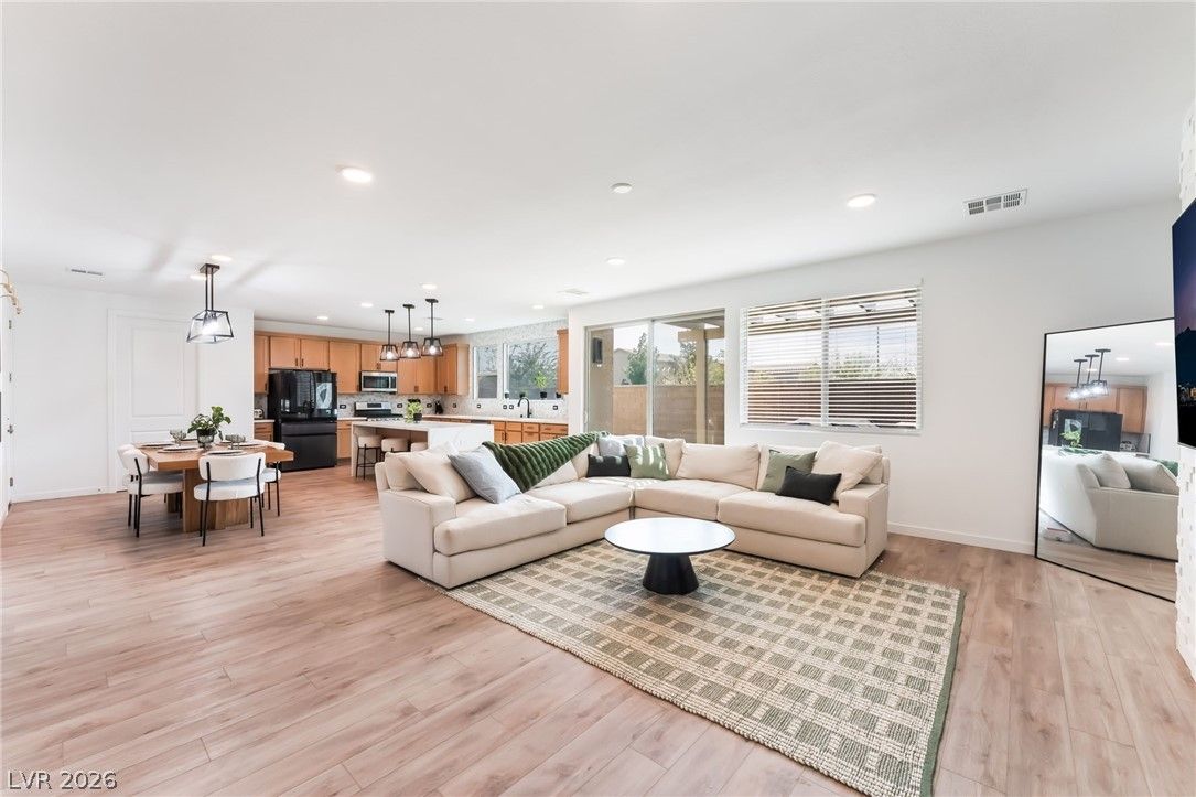 1305 Crimson Sunbird Avenue — photo 3
