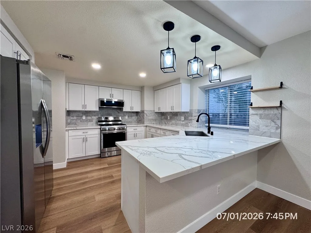 8405 Shady Shores Circle — photo 4