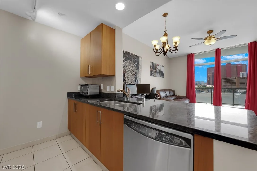 200 West Sahara Avenue 603 — photo 4