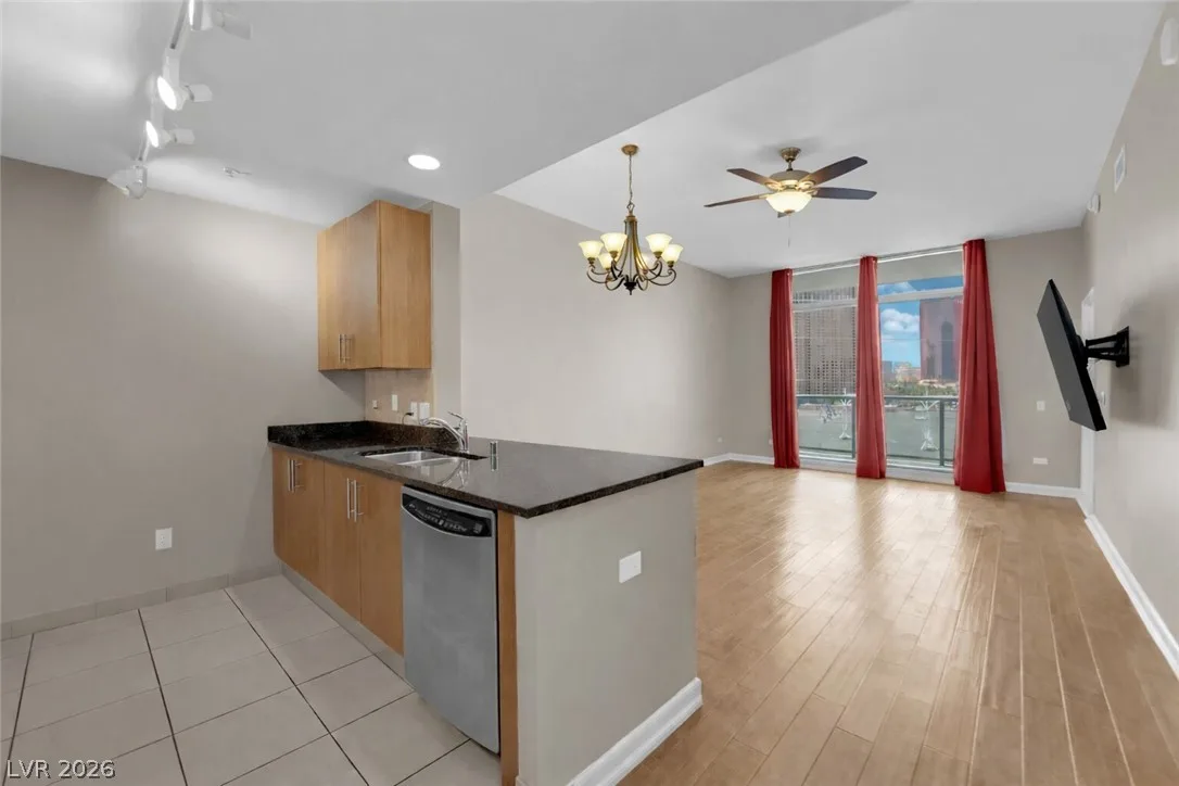 200 West Sahara Avenue 603 — photo 5