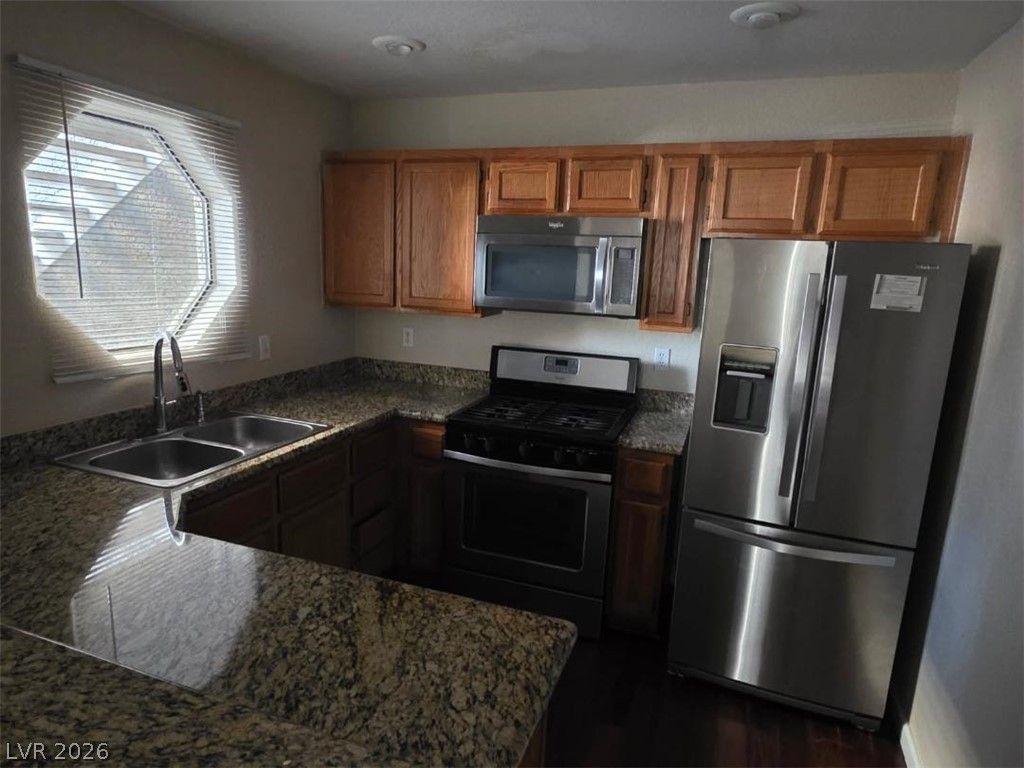 5052 South Rainbow Boulevard 106 — photo 3 of 14