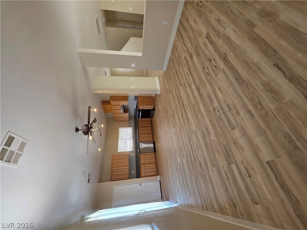 5032 Whistling Acres Avenue — photo 3
