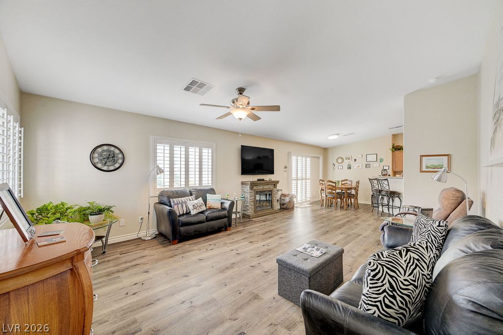 4945 Mascaro Drive — photo 3
