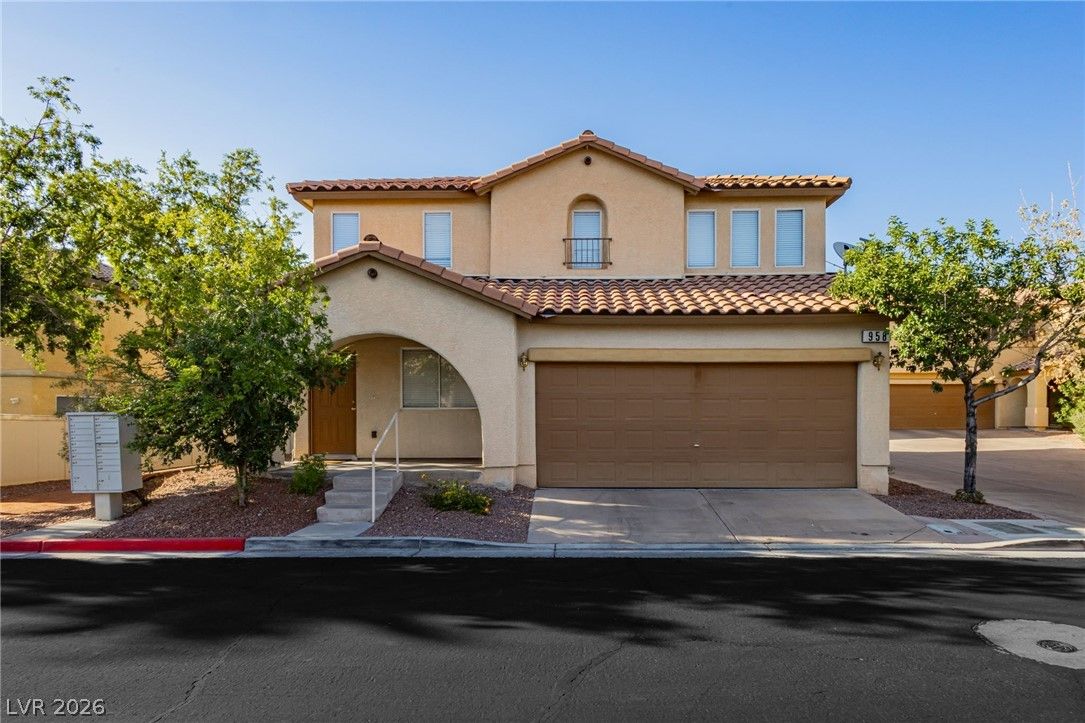 958 Medina De Leon Avenue — photo 2