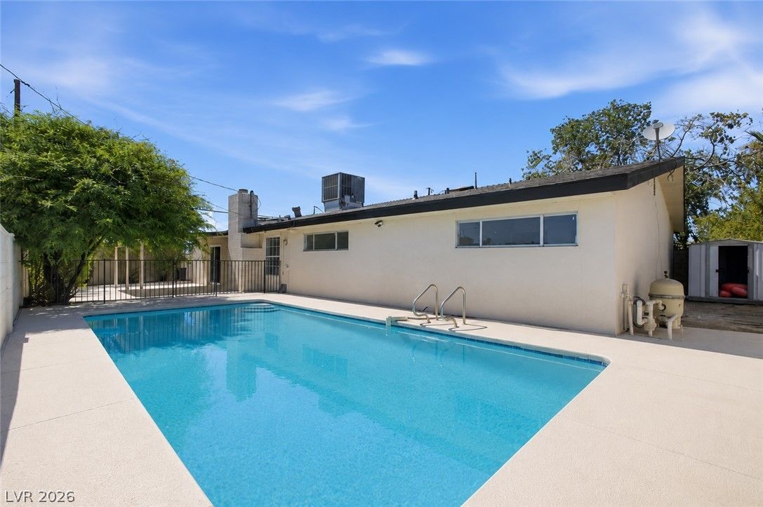 1300 Canosa Avenue — photo 3