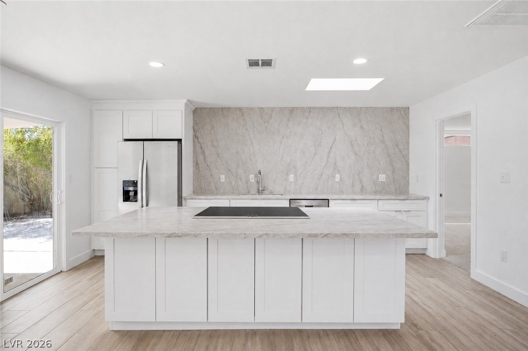 1300 Canosa Avenue — photo 4