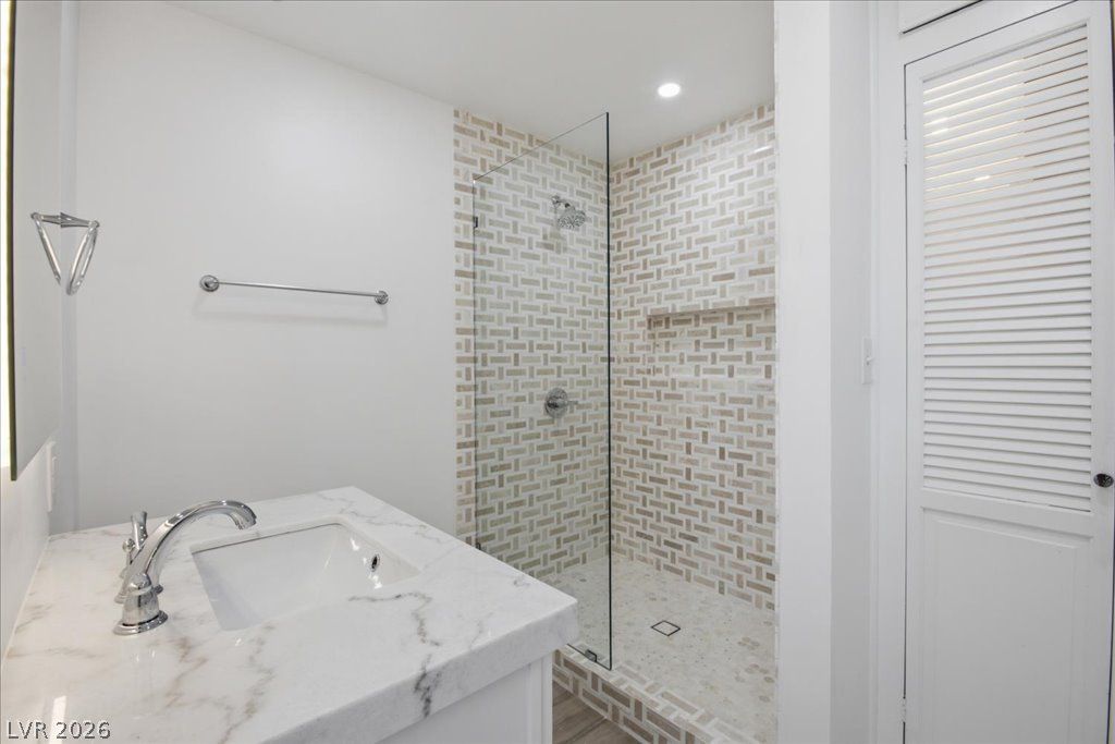 1300 Canosa Avenue — photo 5