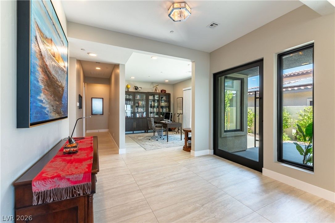 446 Highview Ridge Avenue — photo 3