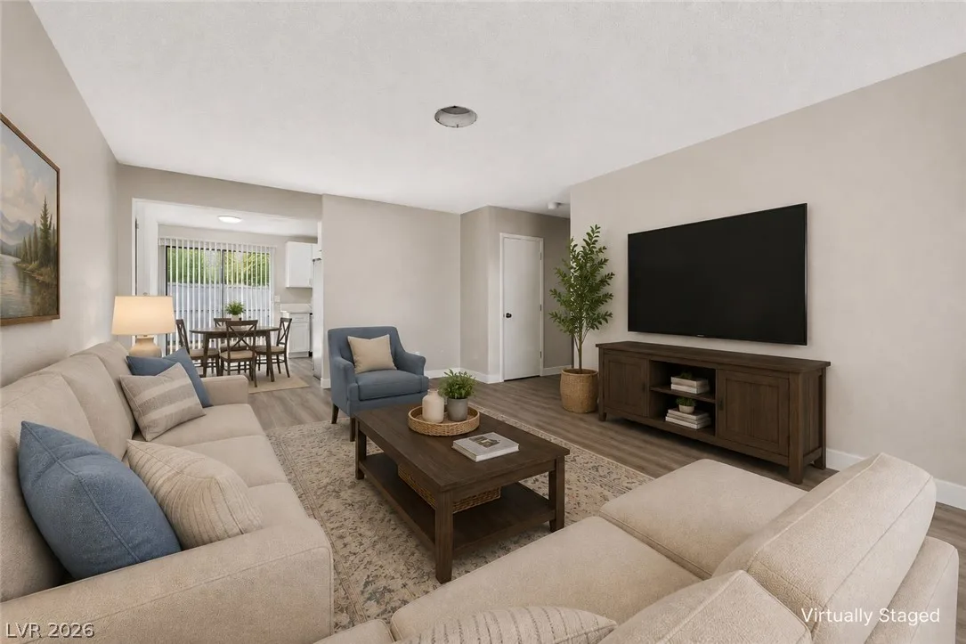 1108 Greenbank Street — photo 3 of 42