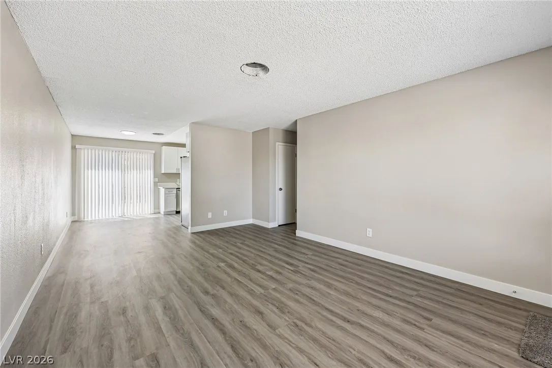 1108 Greenbank Street — photo 4 of 42