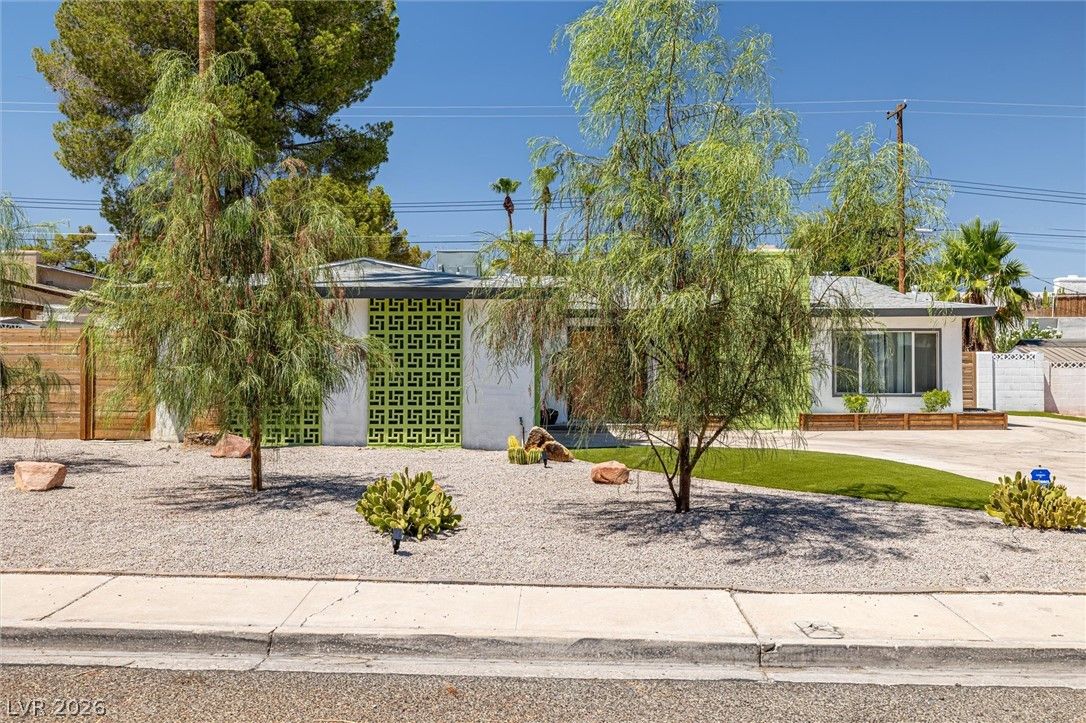 1662 Sombrero Drive — photo 2