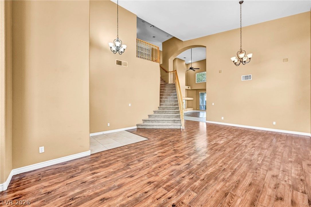 1327 Autumn Wind Way — photo 5