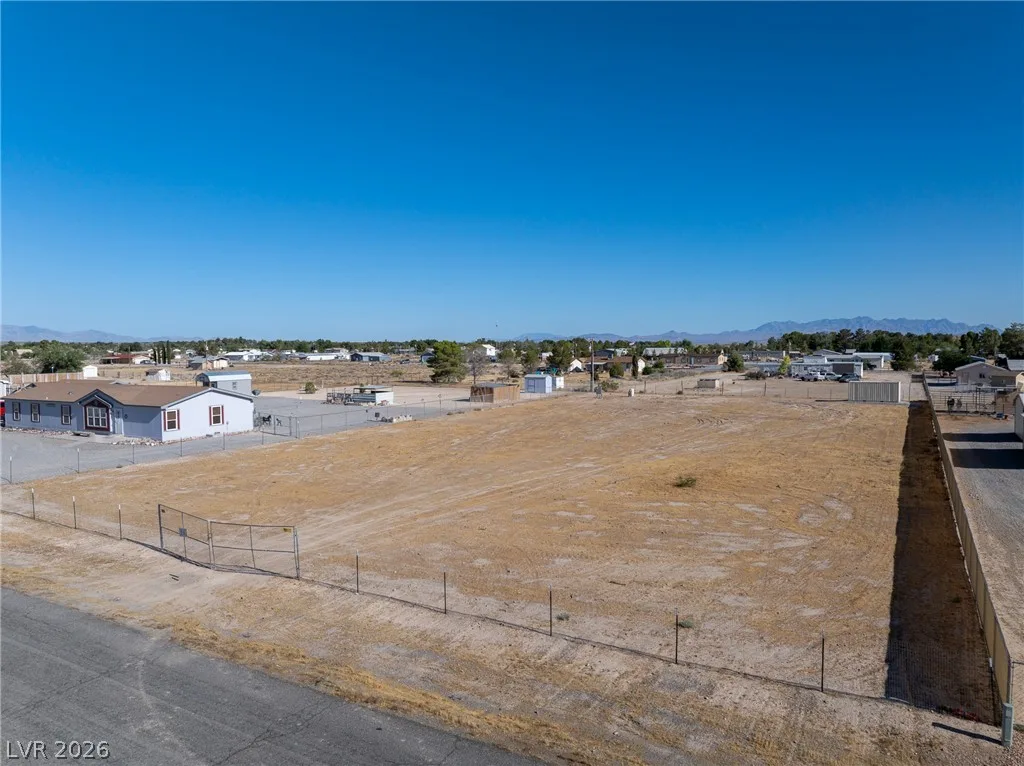 3361 East Navajo Boulevard — photo 5
