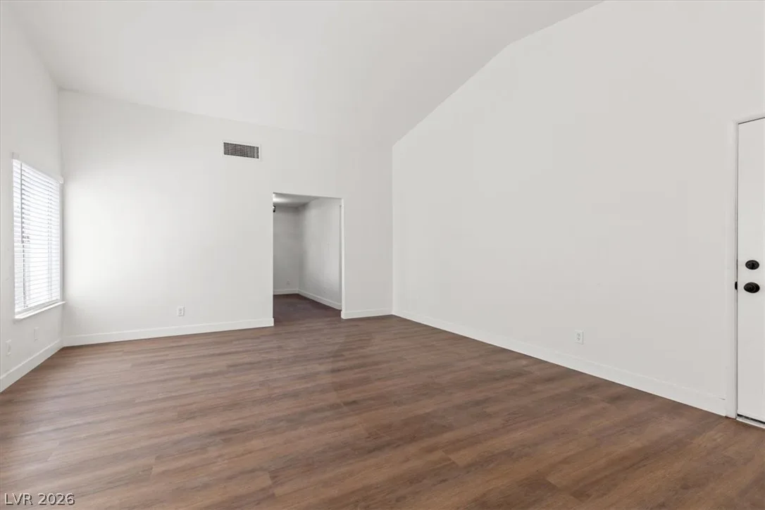 728 Kelso Way — photo 4