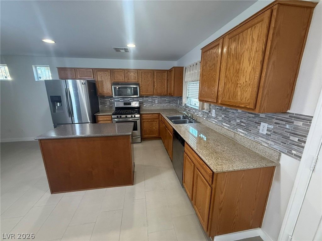 5241 Starter Avenue — photo 4 of 25