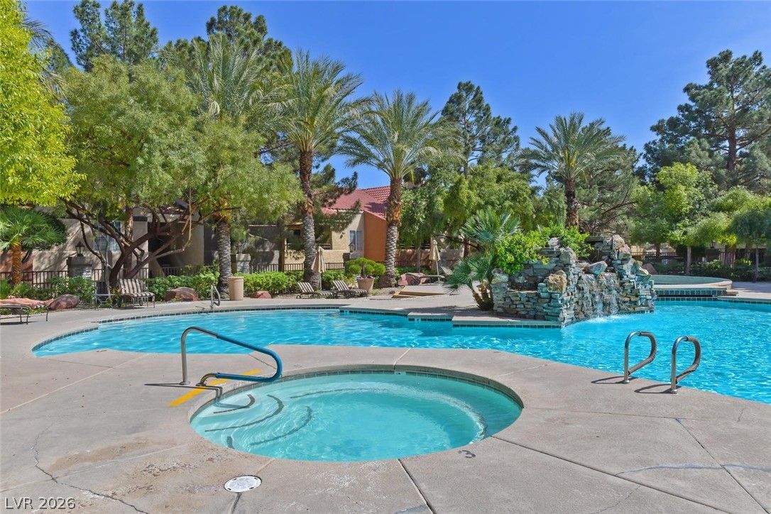 2200 South Fort Apache Road 2142 — photo 3