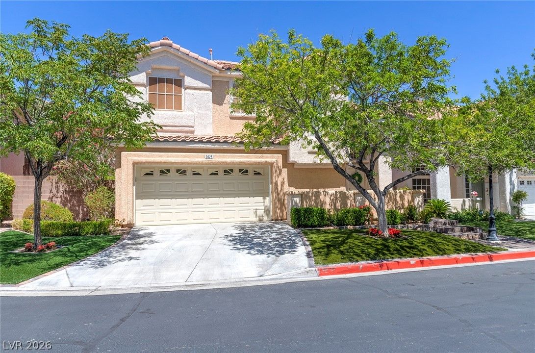 2025 Shining Feather Lane — photo 3