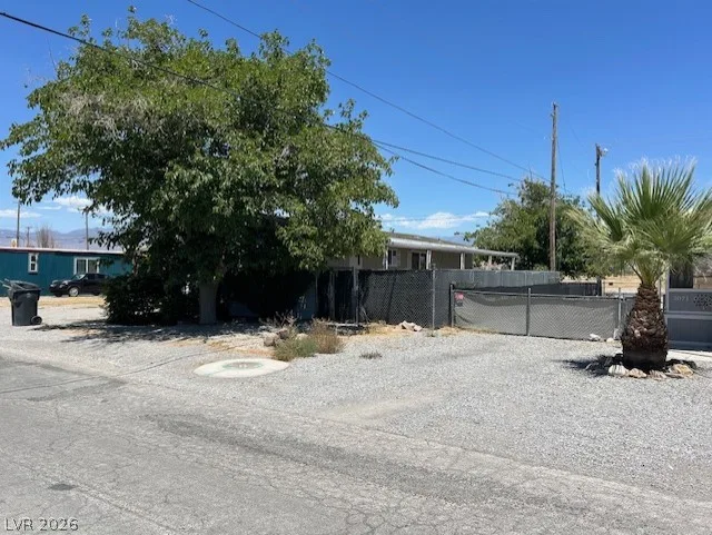 1061 South Comstock Circle — photo 5