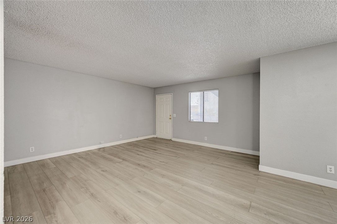 1305 Kari Lee Court A — photo 5