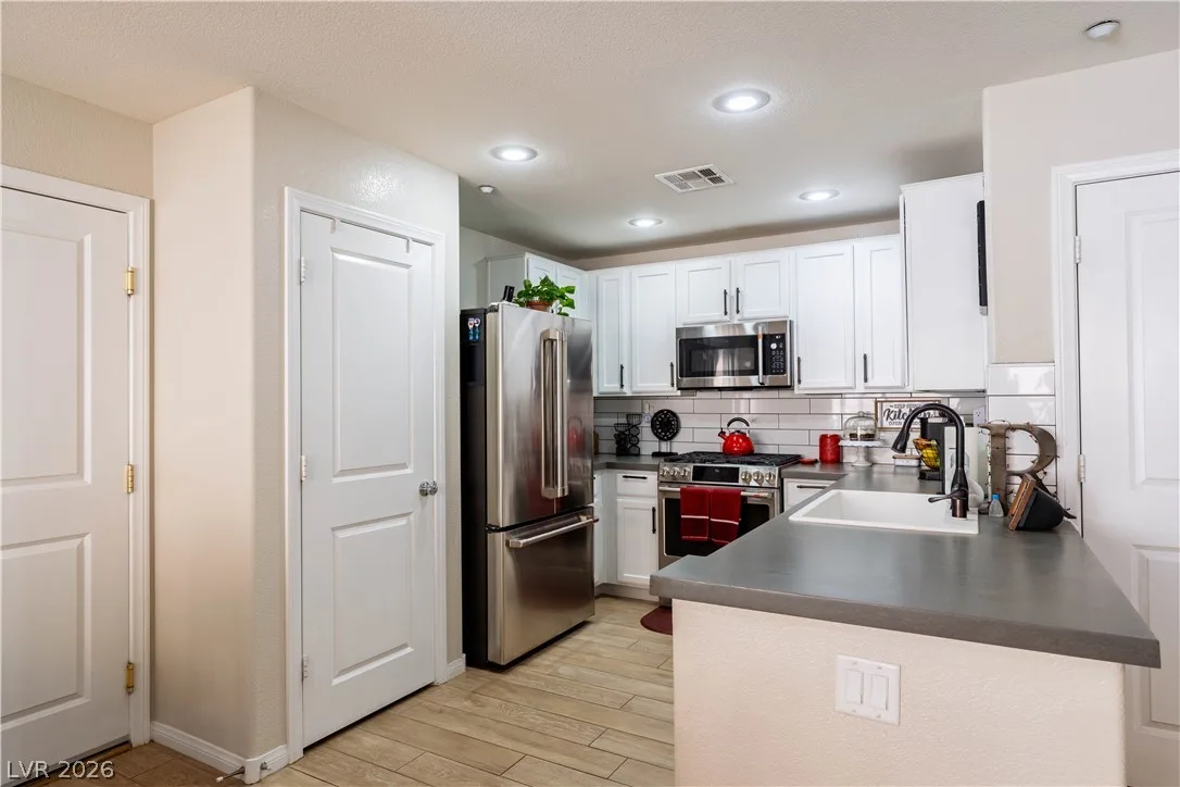 2084 Airy Petals Walk — photo 5